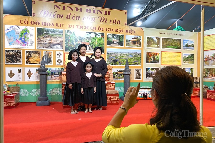 Exhibition showcases Vietnamese cultural heritage